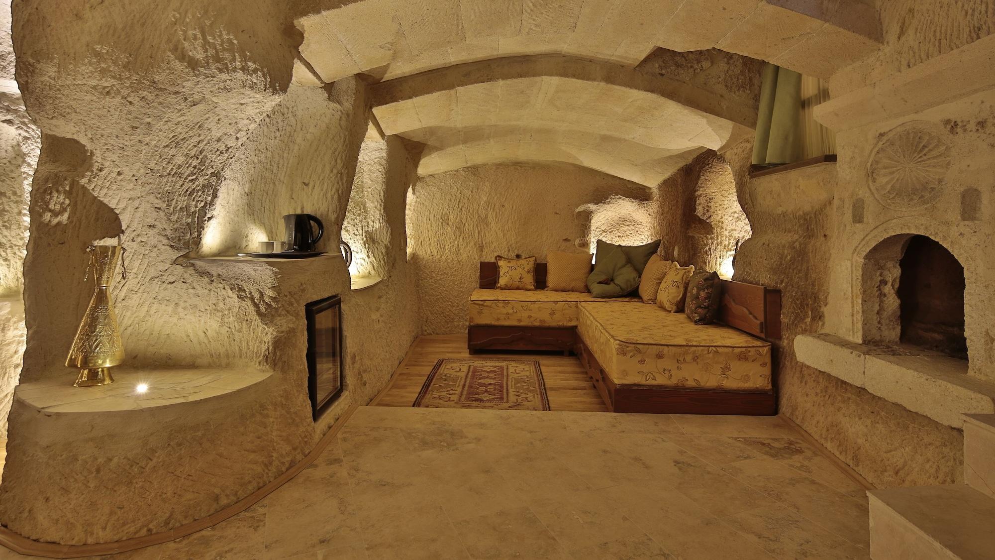 Golden Cave Suites Ürgüp Ngoại thất bức ảnh