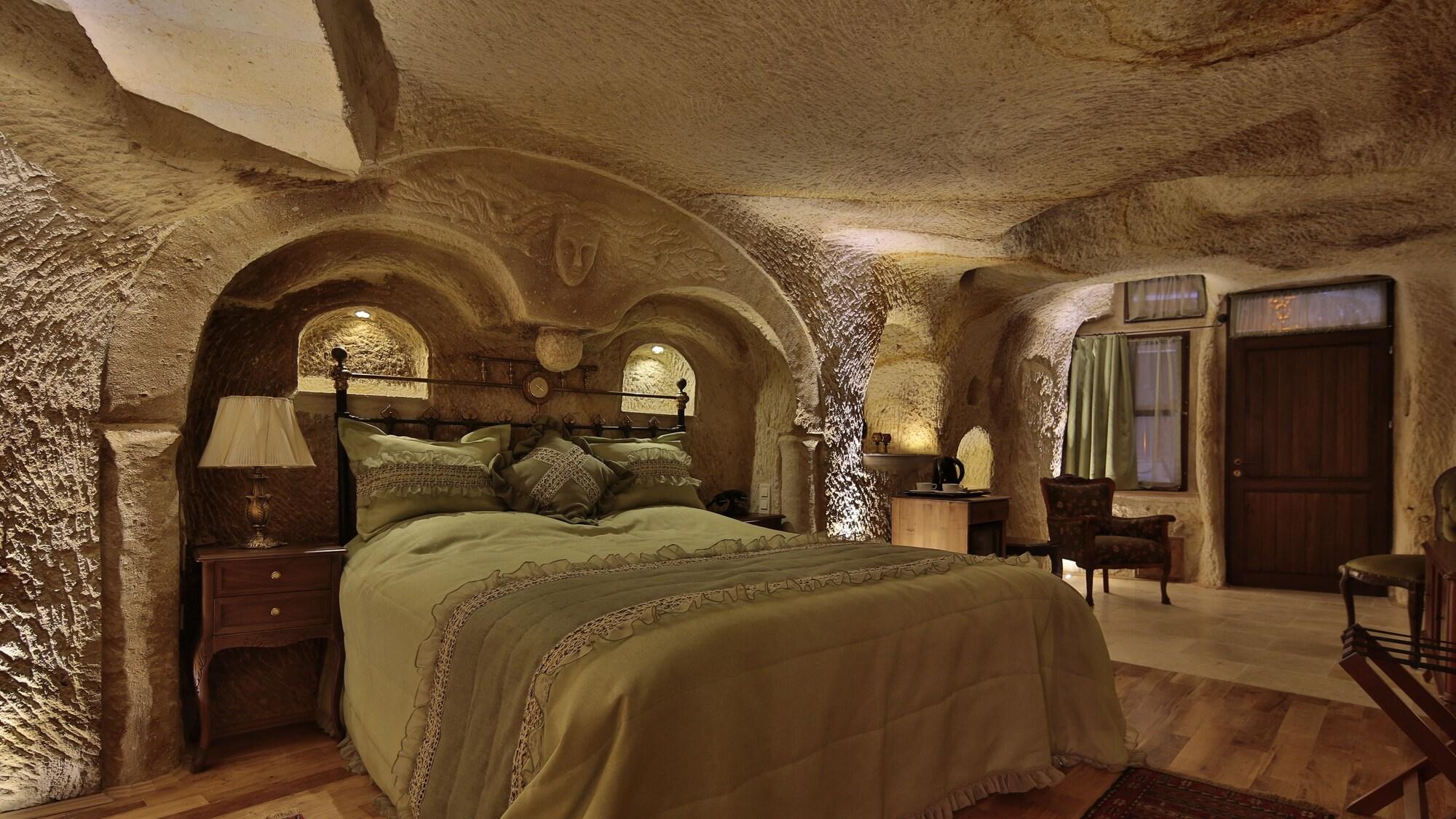 Golden Cave Suites Ürgüp Ngoại thất bức ảnh