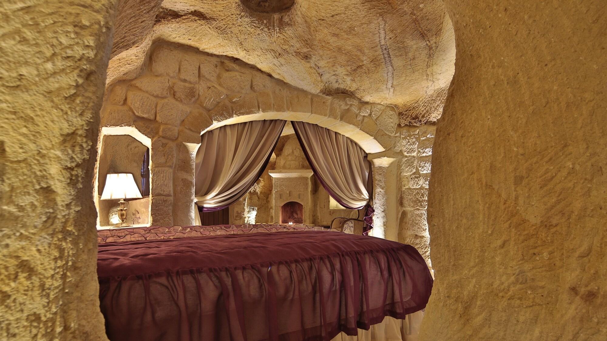 Golden Cave Suites Ürgüp Ngoại thất bức ảnh