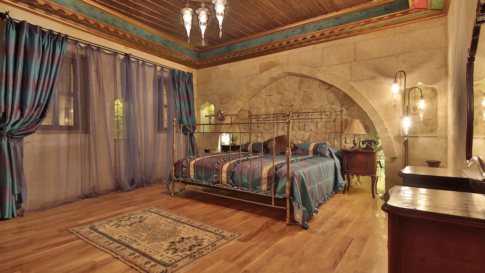 Golden Cave Suites Ürgüp Ngoại thất bức ảnh